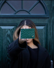 Load image into Gallery viewer, London Edition - EXTEND AirTag Wallet