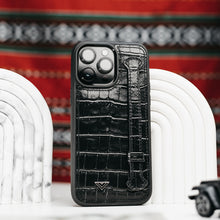 Load image into Gallery viewer, EXTEND Cover With Grip - 14 Pro Max
